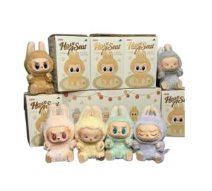 PELUCHE LABUBU THE MONSTERS SURPRISE LUZ Y SONIDO 5204 - Imagen 4