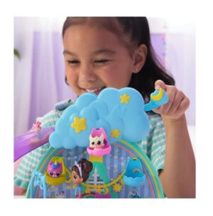 GABBYS DOLLHOUSE PLAYROOM CELEBRACION KITTY COD 36269 - Imagen 4