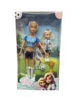 MUÑECA TINY Y LUCY FUTBOLISTAS CON PELOTA Y COPA COD 55854 CELES
